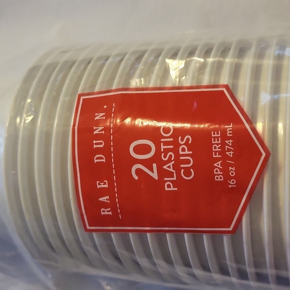 Drink Up Grinches 20 piece Plastic Disposable Drinking Cups - Picture 3 of 5